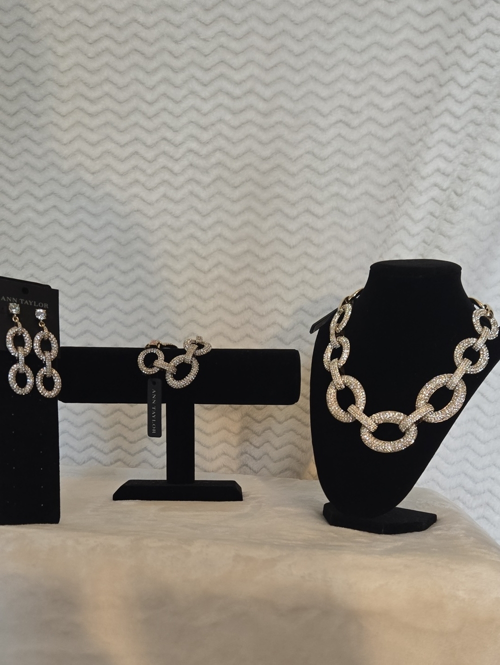 NWT Ann Taylor Crystal Pavé Gold-Link Statement Necklace, Bracelet & Earring Set